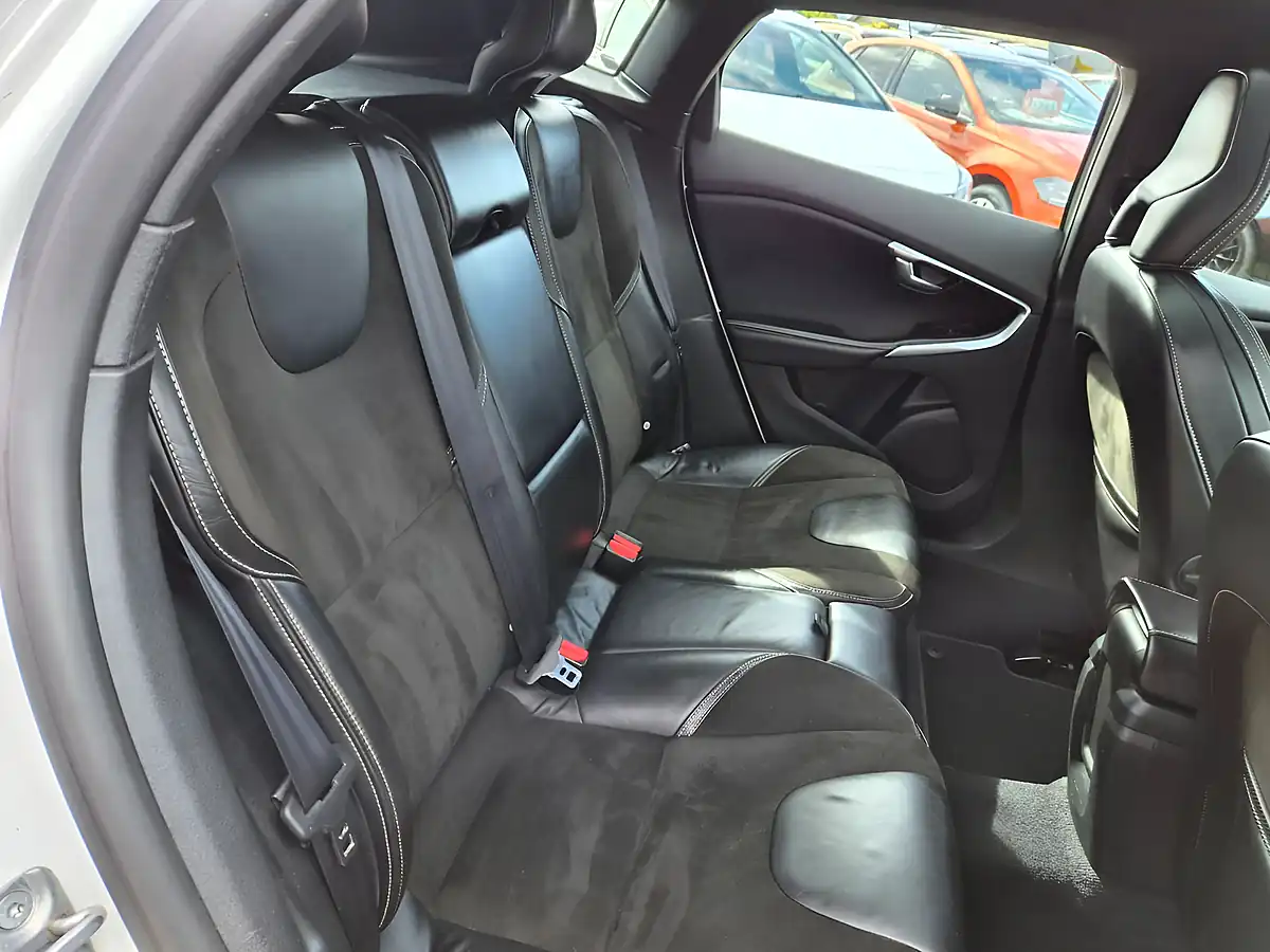 Used 2014 Volvo V40 R-Design White - Interior and Exterior details 14