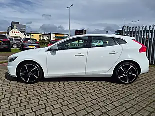 Used 2014 Volvo V40 R-Design White - Interior and Exterior details 19