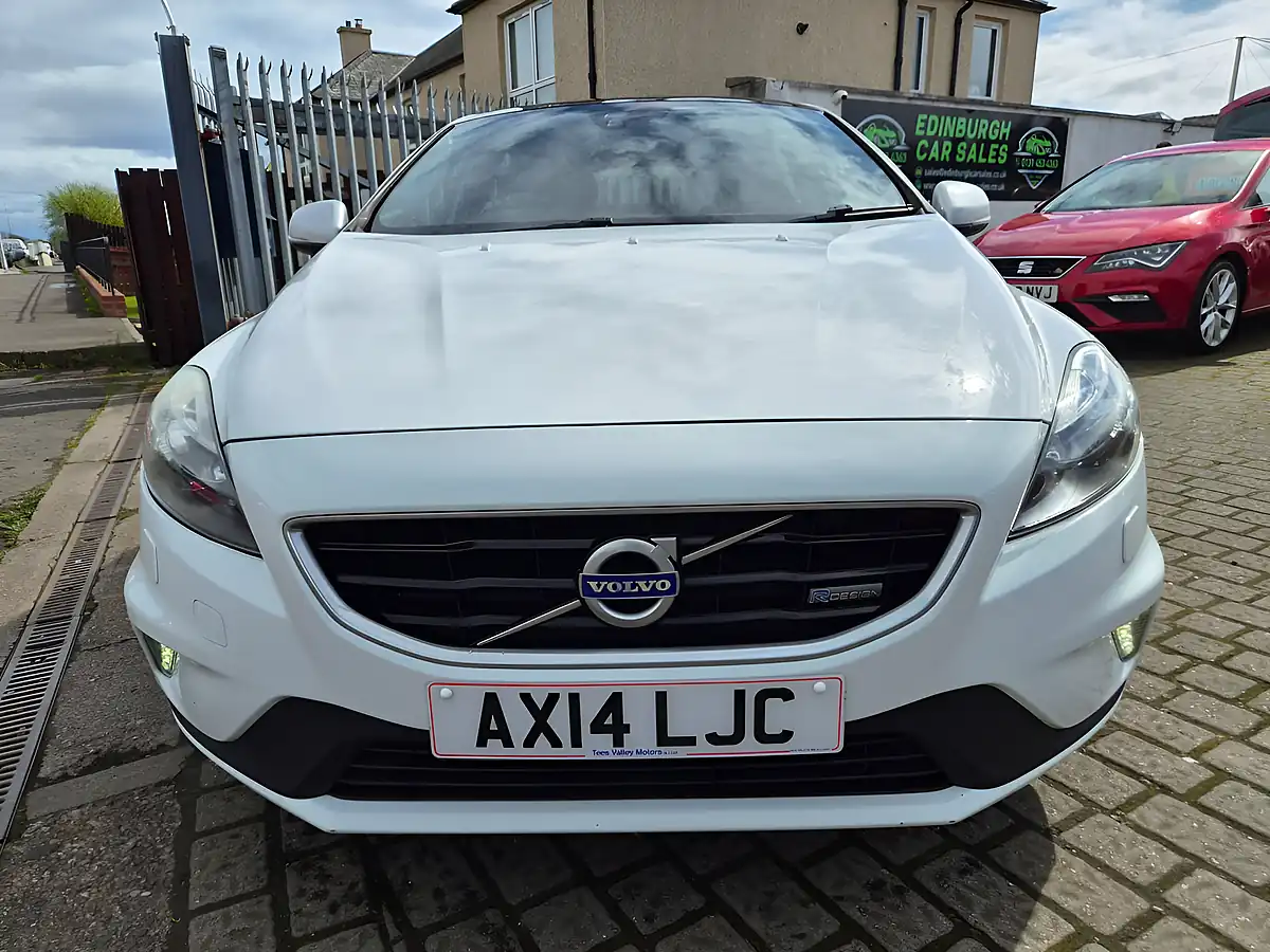 Used 2014 Volvo V40 R-Design White - Interior and Exterior details 2