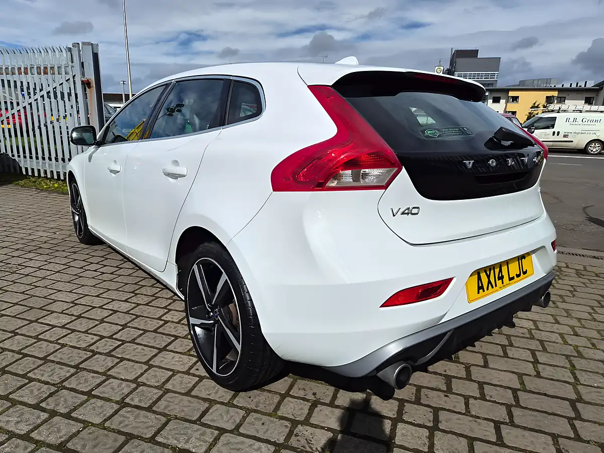 Used 2014 Volvo V40 R-Design White - Interior and Exterior details 4