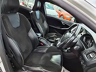 Used 2014 Volvo V40 R-Design White - Interior and Exterior details 7