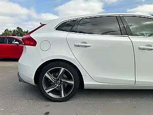 Used 2014 Volvo V40 R-Design White - Interior and Exterior details 11