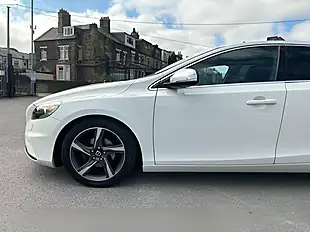 Used 2014 Volvo V40 R-Design White - Interior and Exterior details 12
