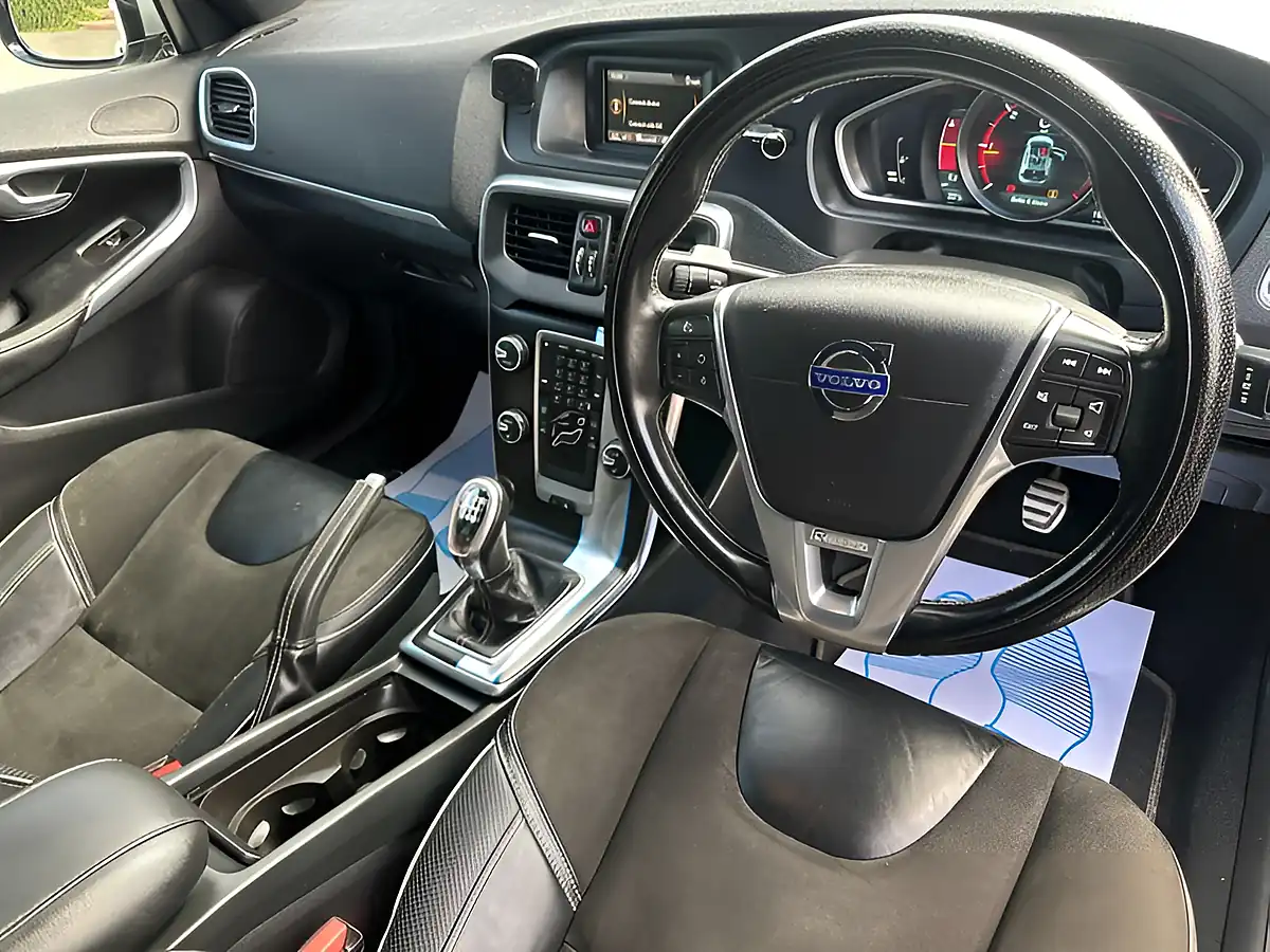 Used 2014 Volvo V40 R-Design White - Interior and Exterior details 2