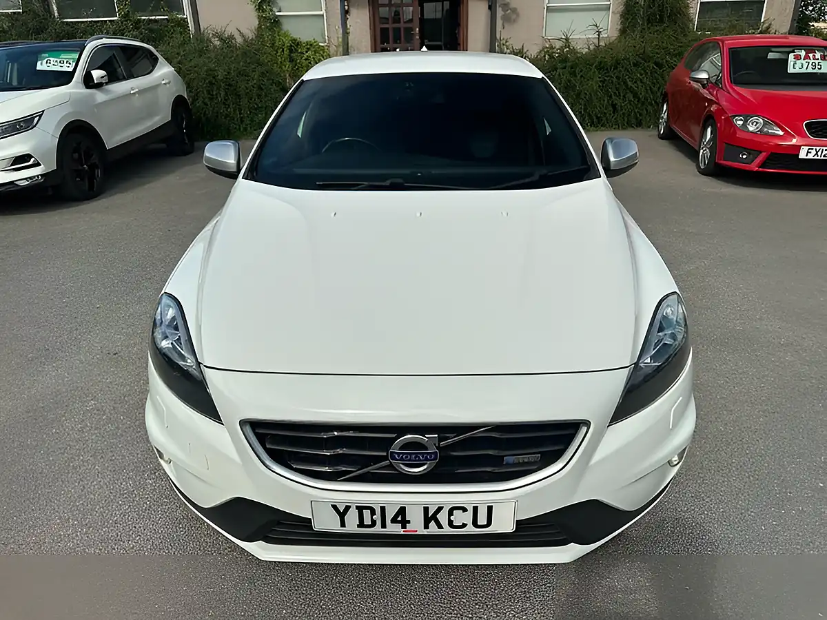 Used 2014 Volvo V40 R-Design White - Interior and Exterior details 9