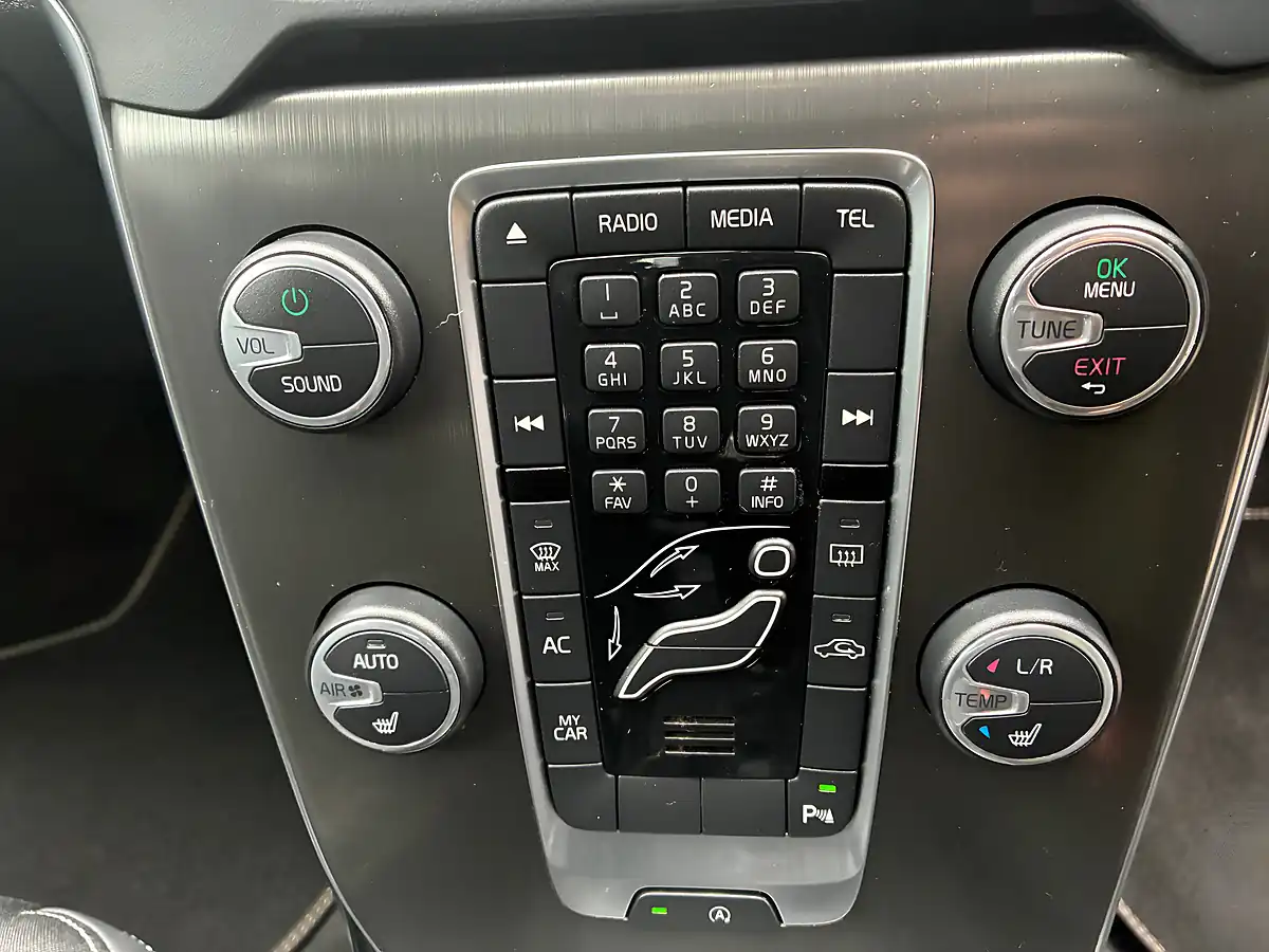 Used 2014 Volvo V40 Se Grey - Interior and Exterior details 15