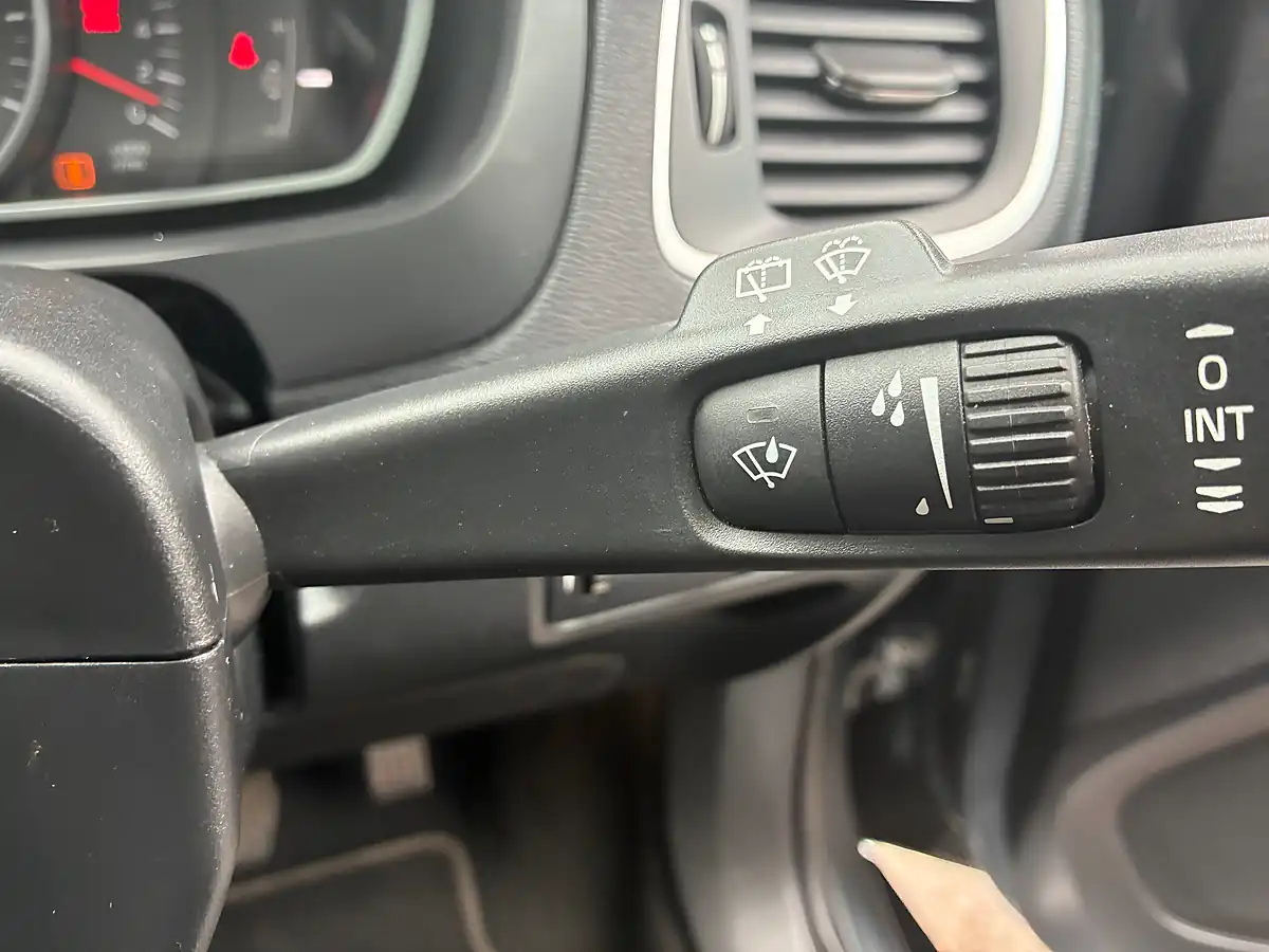 Used 2014 Volvo V40 Se Grey - Interior and Exterior details 20