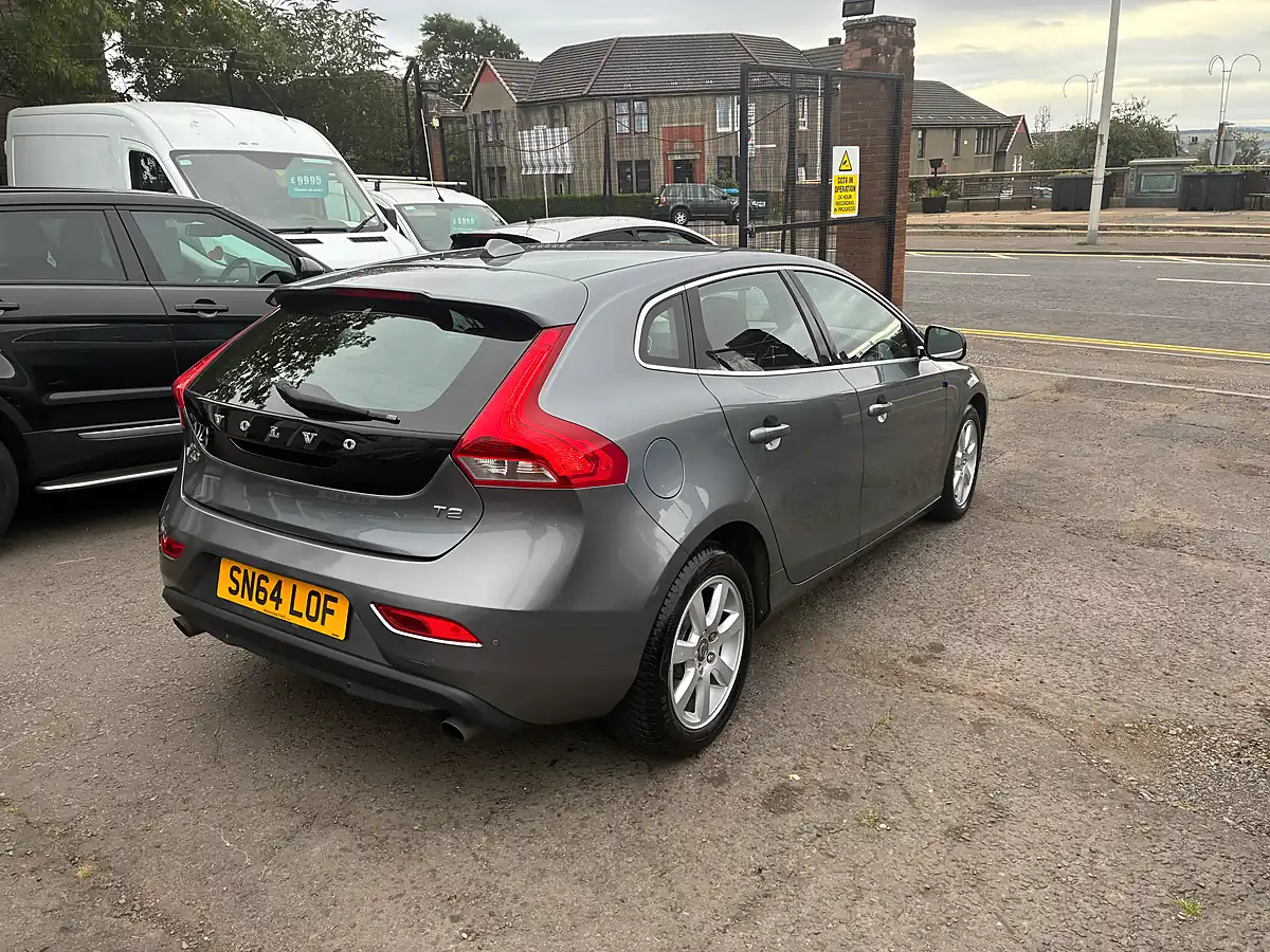 Used 2014 Volvo V40 Se Grey - Interior and Exterior details 3