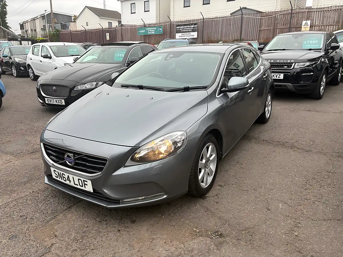 Used 2014 Volvo V40 Se Grey - Interior and Exterior details 6