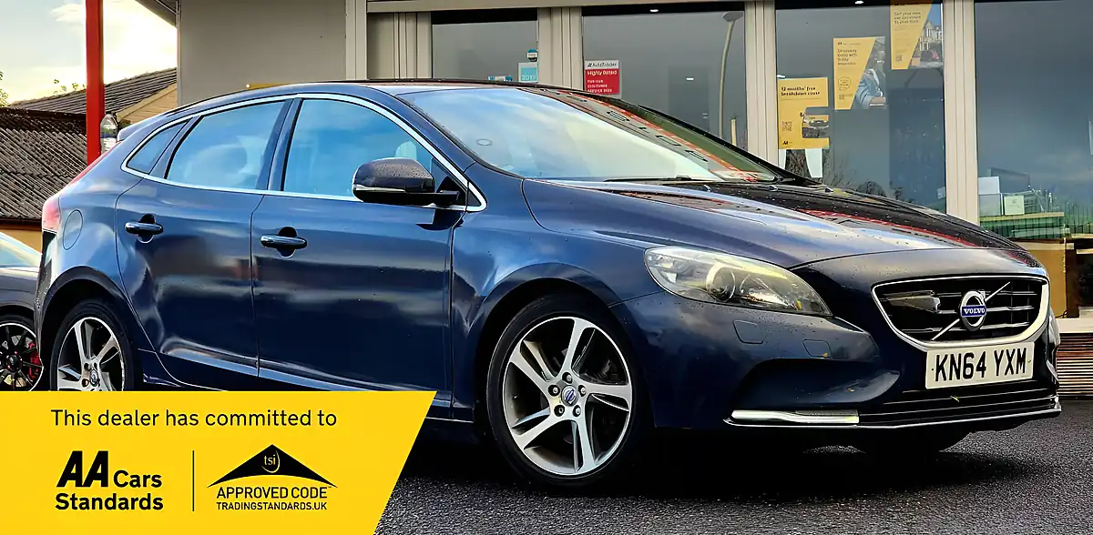 Used 2014 Volvo V40 Se Lux Blue - Front View
