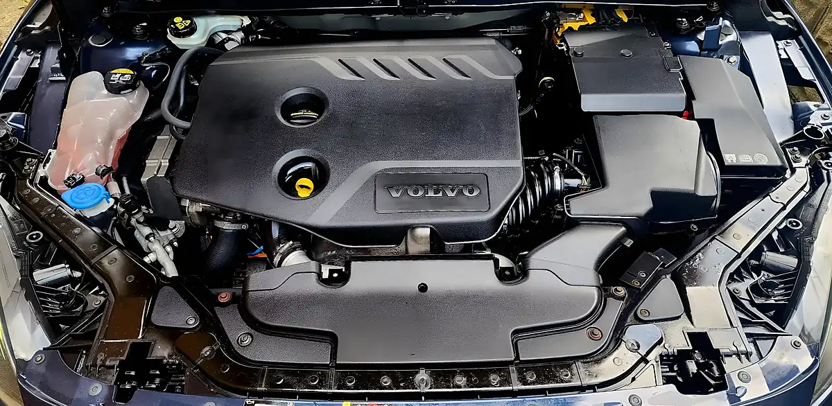 Used 2014 Volvo V40 Se Lux Blue - Interior and Exterior details 16
