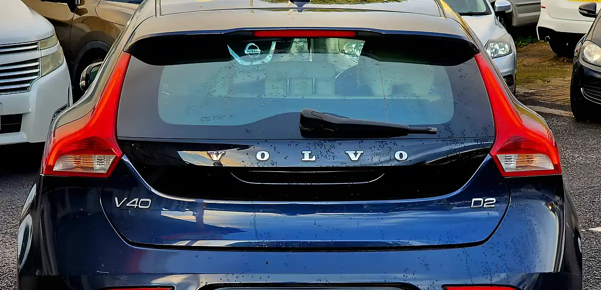 Used 2014 Volvo V40 Se Lux Blue - Interior and Exterior details 7
