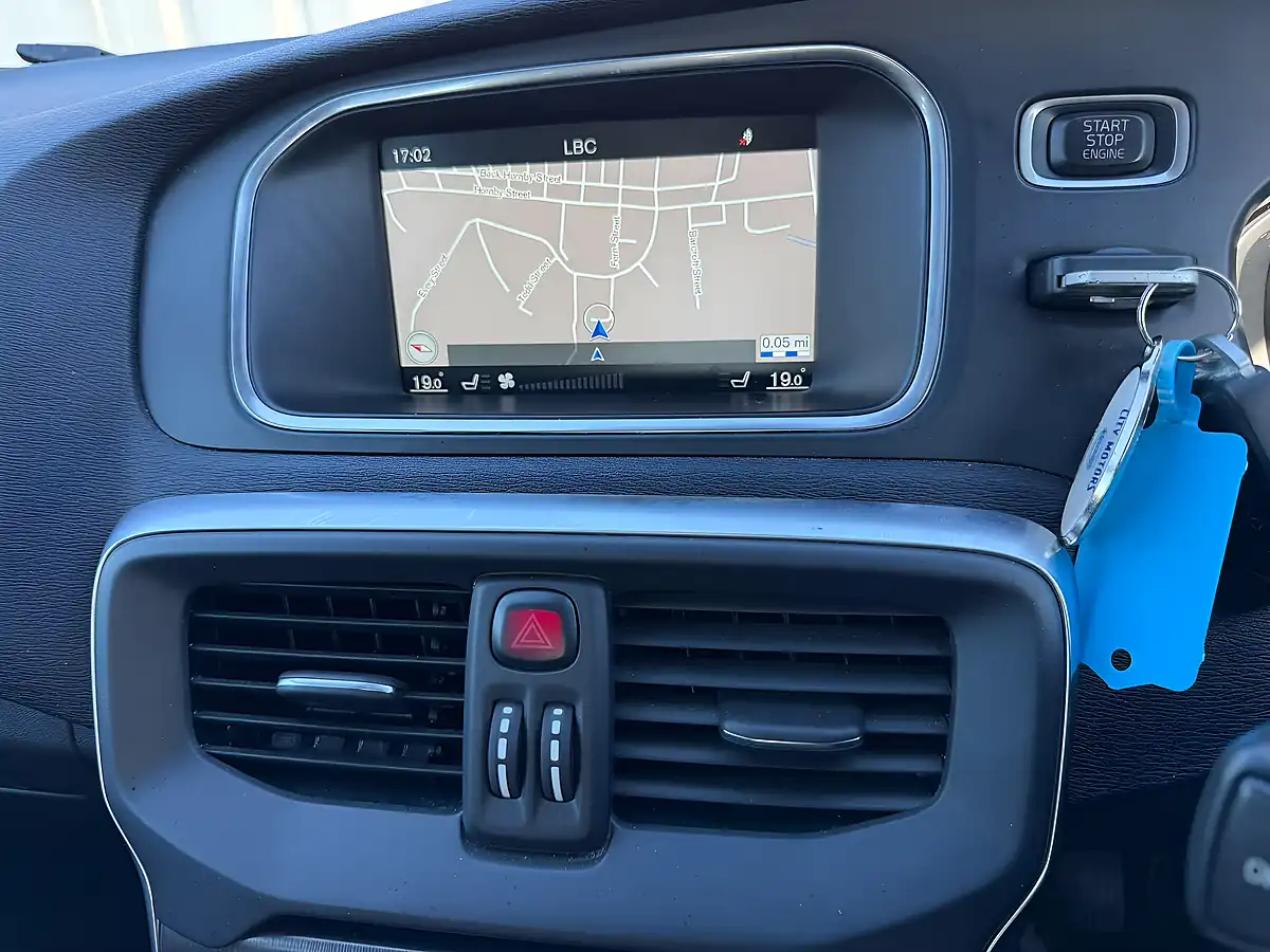 Used 2014 Volvo V40 Se Nav Grey - Interior and Exterior details 15