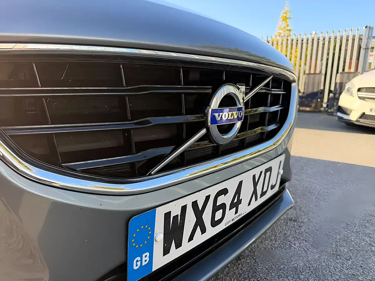 Used 2014 Volvo V40 Se Nav Grey - Interior and Exterior details 19