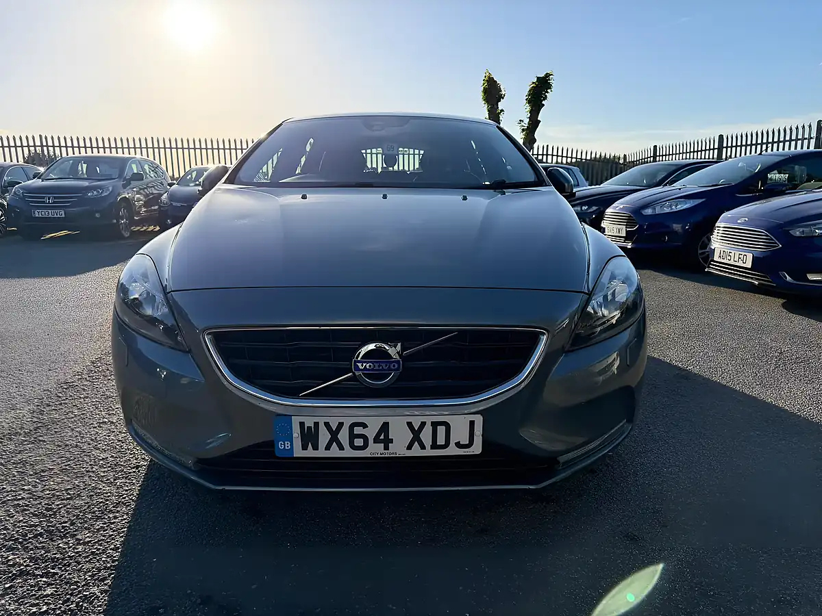 Used 2014 Volvo V40 Se Nav Grey - Interior and Exterior details 2