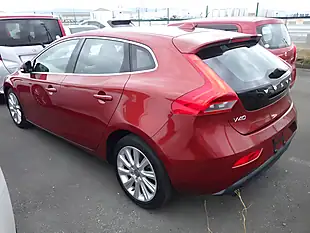 Used 2014 Volvo V40 Se Red - Interior and Exterior details 8