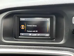 Used 2014 Volvo V40 Se Red - Interior and Exterior details 16
