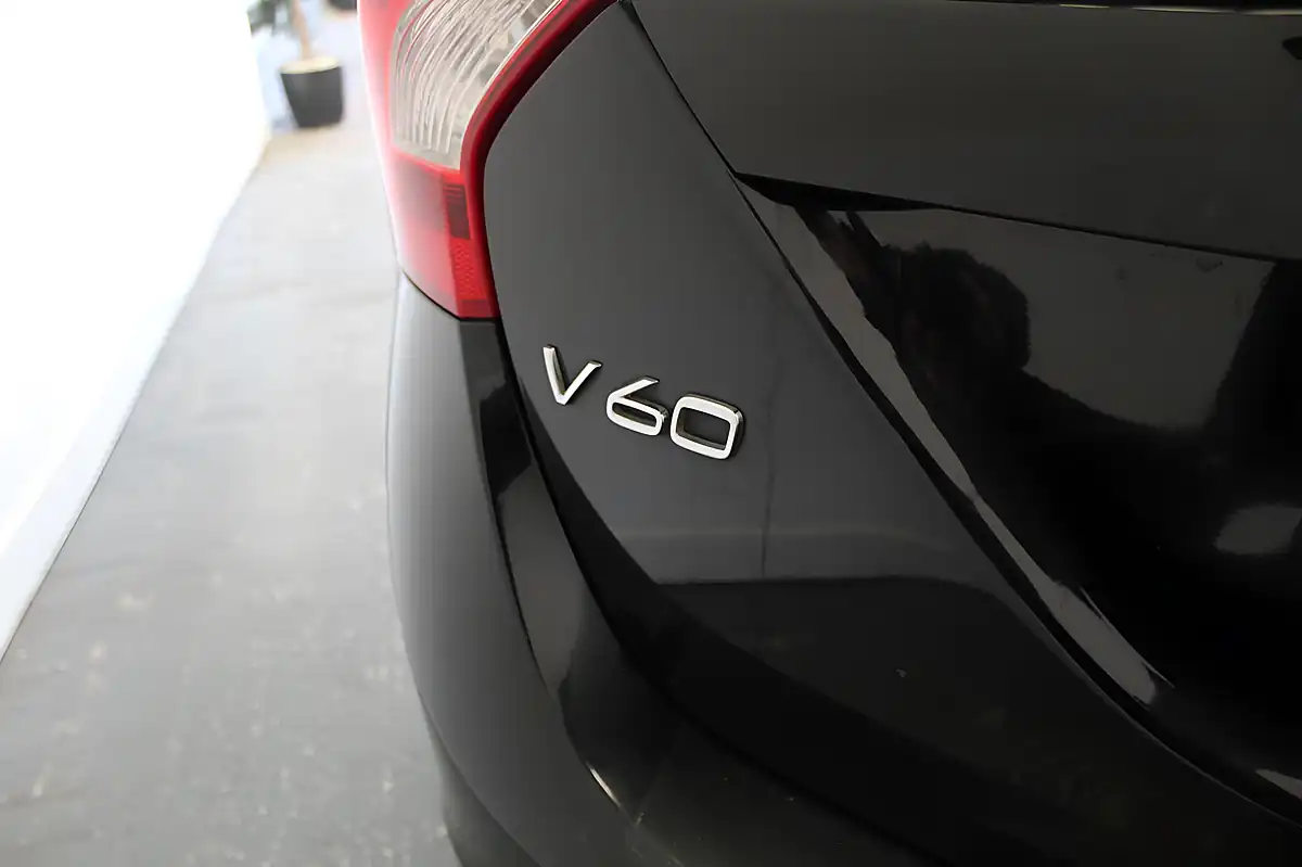 Used 2014 Volvo V60 R-Design Black - Interior and Exterior details 11