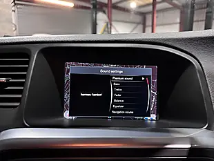 Used 2014 Volvo V60 R-Design Lux Nav Blue - Interior and Exterior details 16