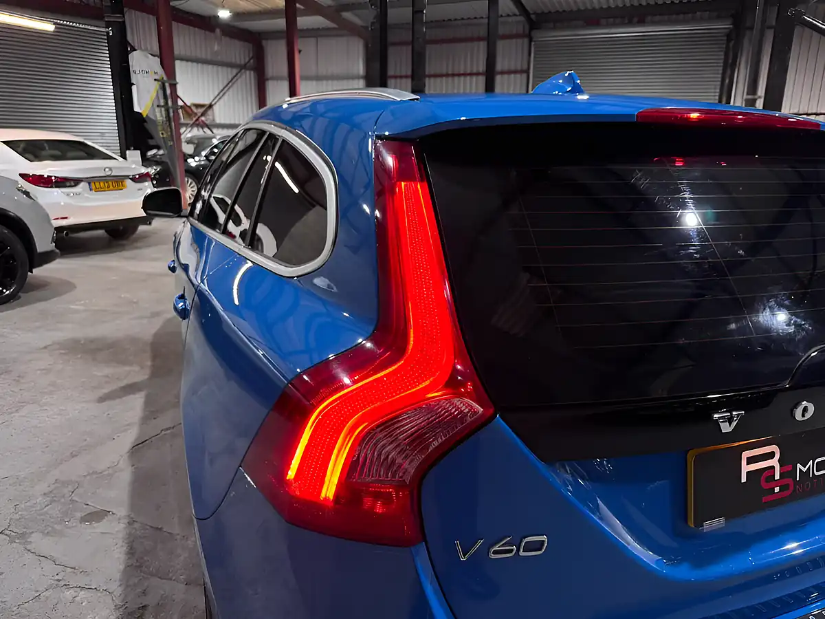 Used 2014 Volvo V60 R-Design Lux Nav Blue - Interior and Exterior details 18