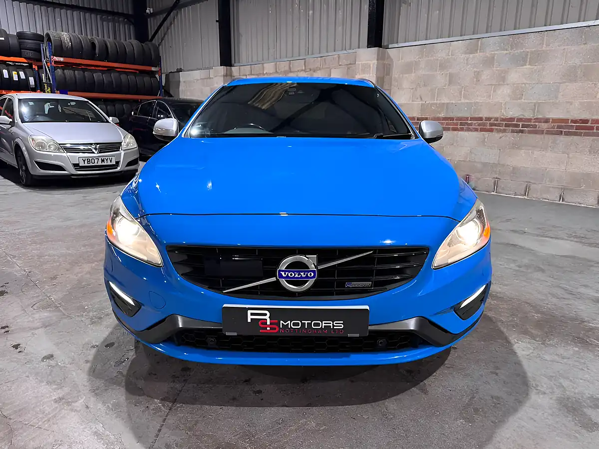 Used 2014 Volvo V60 R-Design Lux Nav Blue - Interior and Exterior details 6