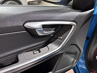 Used 2014 Volvo V60 R-Design Lux Nav Blue - Interior and Exterior details 8