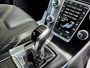 Used 2014 Volvo V60 R-Design Nav Blue - Interior and Exterior details 10