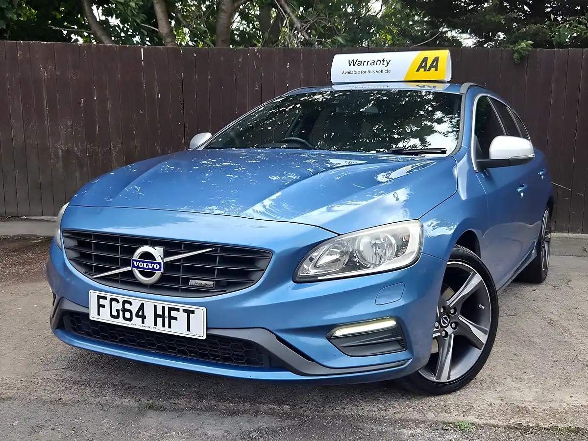 Used 2014 Volvo V60 R-Design Nav Blue - Interior and Exterior details 3