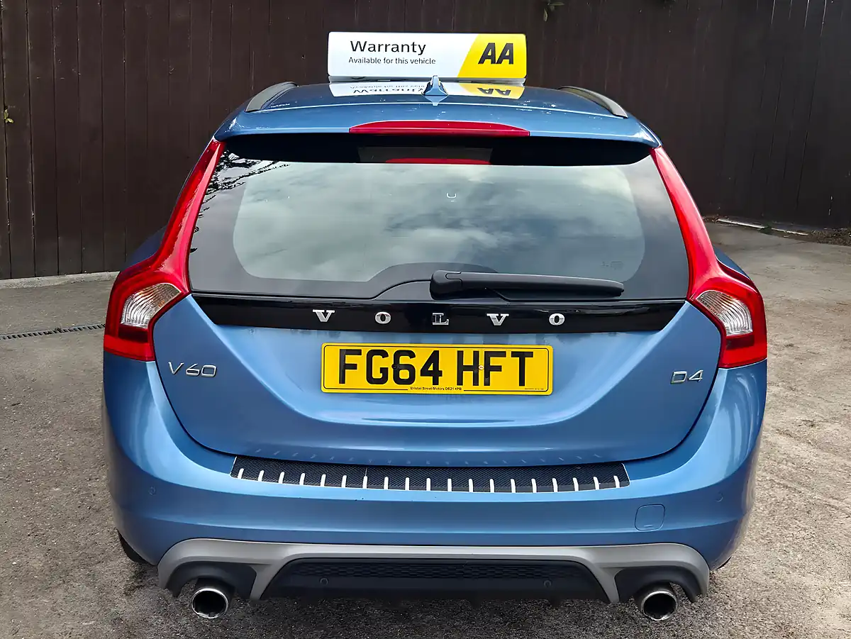 Used 2014 Volvo V60 R-Design Nav Blue - Interior and Exterior details 6