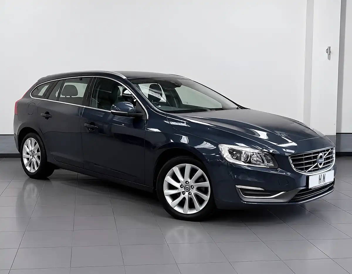 Used 2014 Volvo V60 Se Lux Nav Blue - Front View