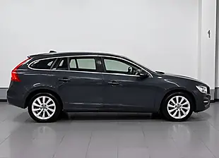 Used 2014 Volvo V60 Se Lux Nav Blue - Interior and Exterior details 3