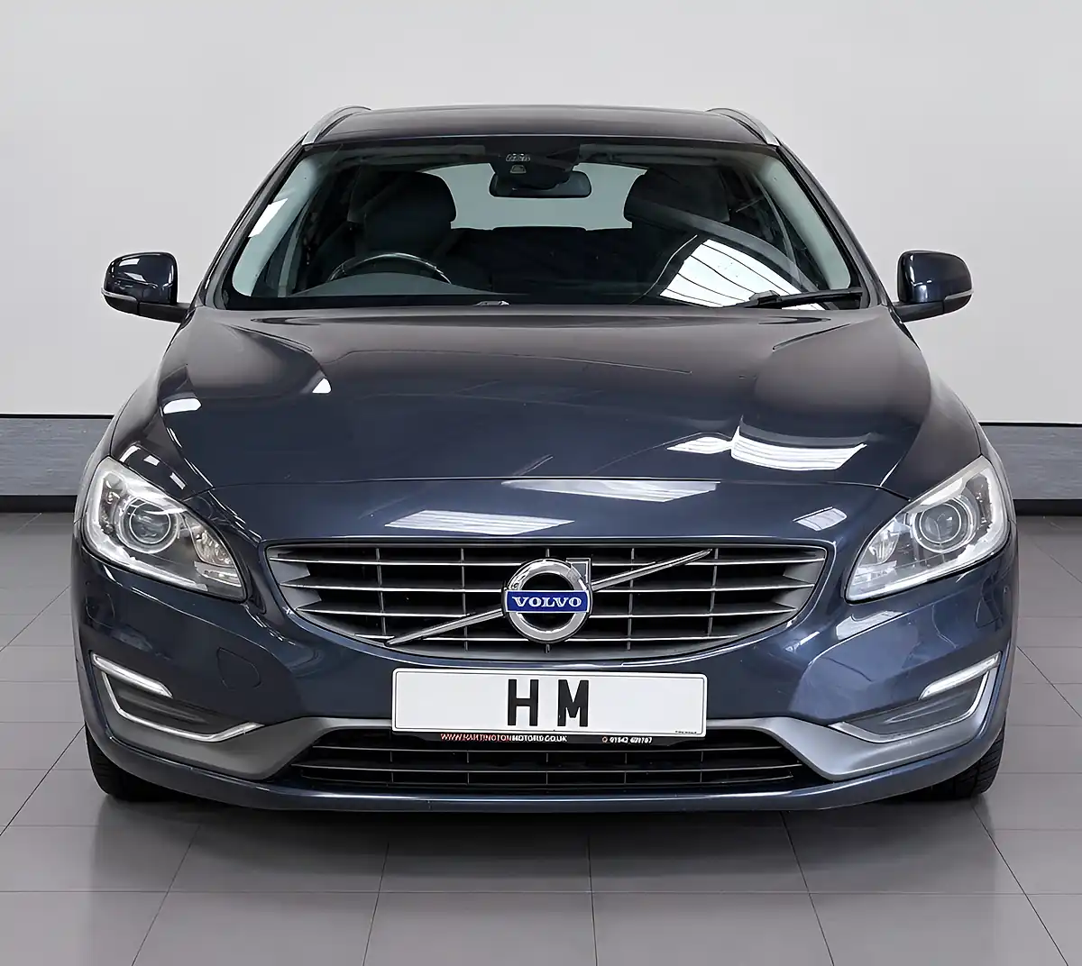 Used 2014 Volvo V60 Se Lux Nav Blue - Interior and Exterior details 5