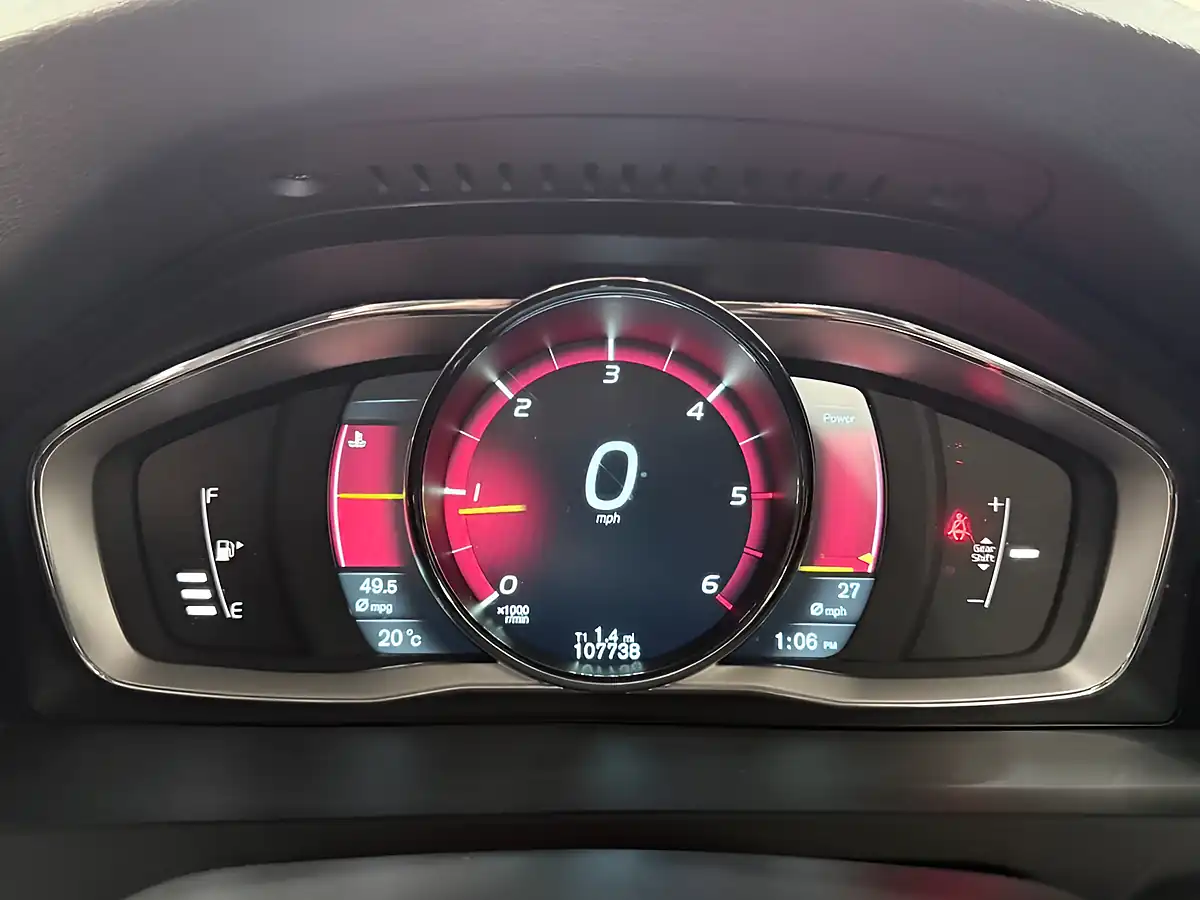 Used 2014 Volvo V60 Se Lux Nav Blue - Interior and Exterior details 9