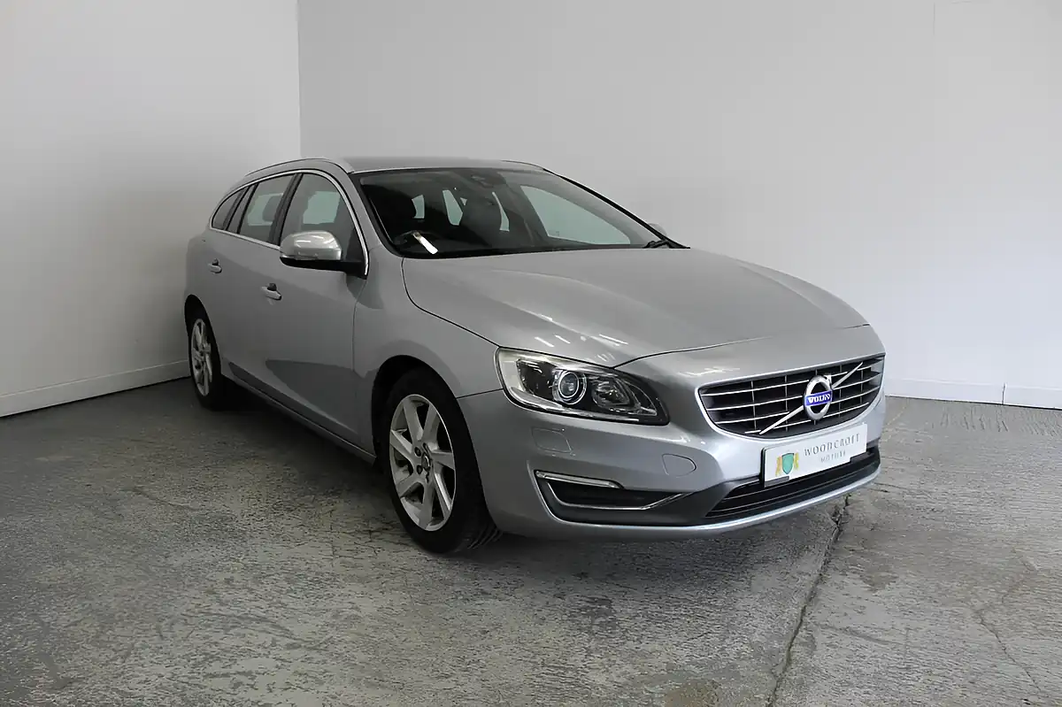 Used 2014 Volvo V60 Se Lux Nav Silver - Front View