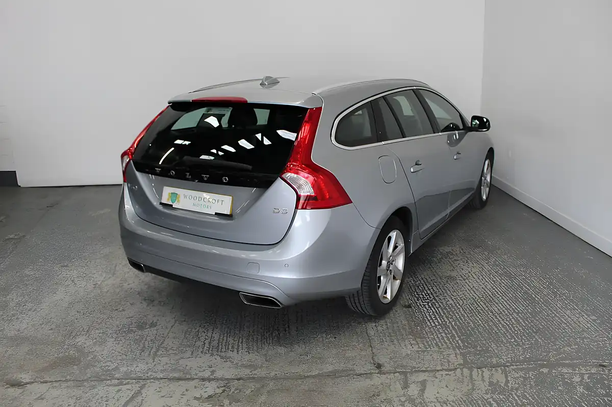 Used 2014 Volvo V60 Se Lux Nav Silver - Interior and Exterior details 6
