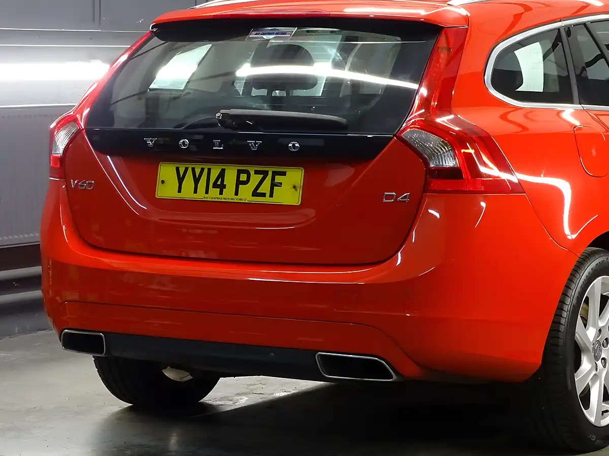 Used 2014 Volvo V60 Se Lux Red - Interior and Exterior details 11