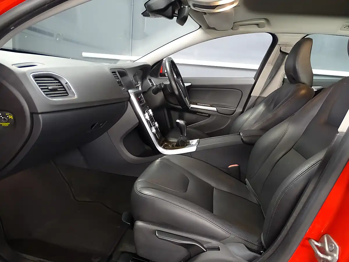 Used 2014 Volvo V60 Se Lux Red - Interior and Exterior details 13