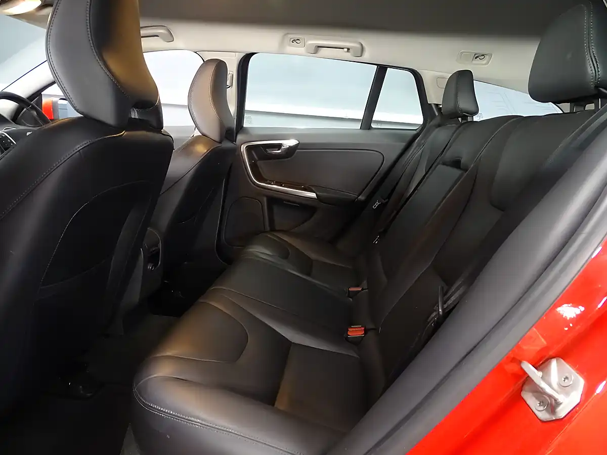 Used 2014 Volvo V60 Se Lux Red - Interior and Exterior details 15