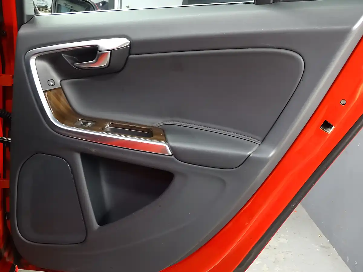 Used 2014 Volvo V60 Se Lux Red - Interior and Exterior details 19