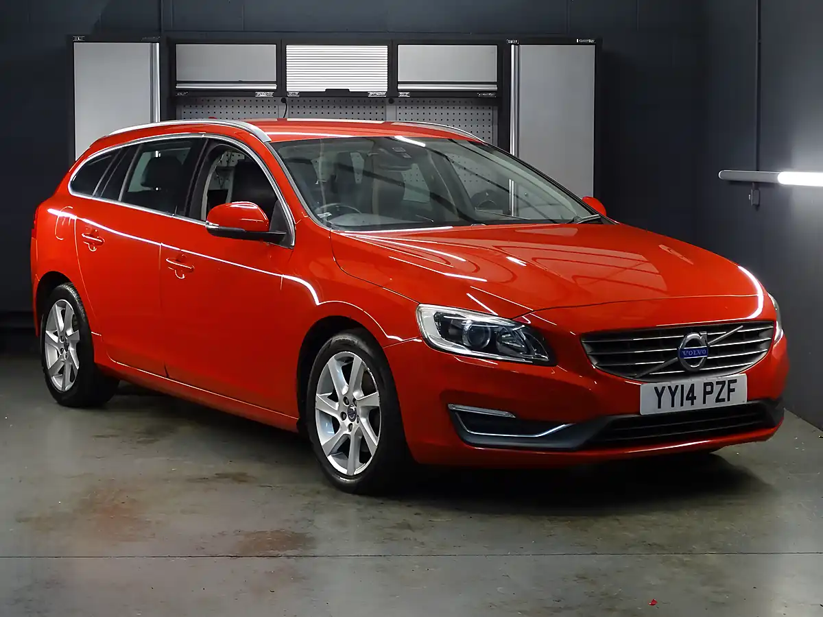 Used 2014 Volvo V60 Se Lux Red - Interior and Exterior details 5