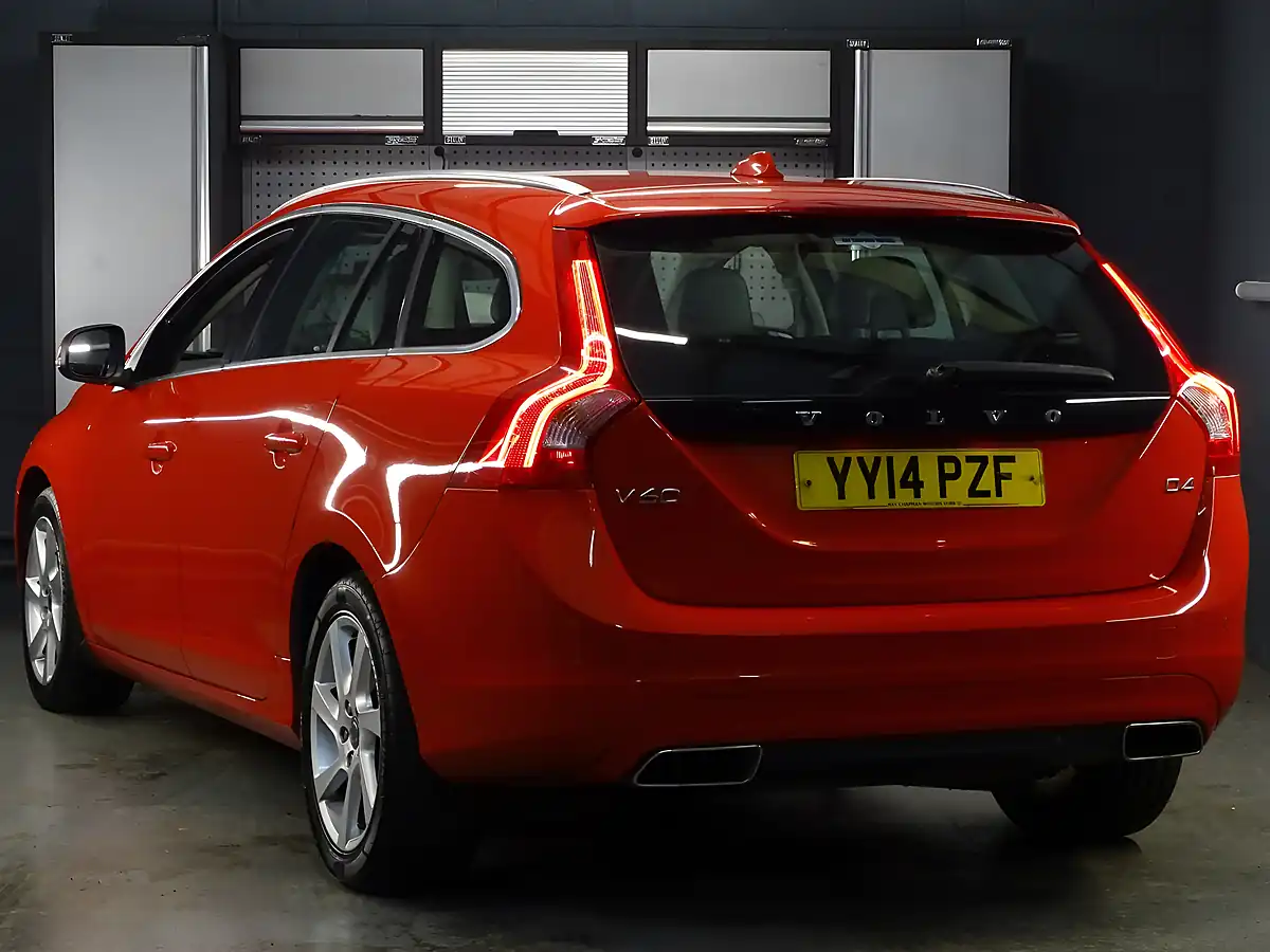 Used 2014 Volvo V60 Se Lux Red - Interior and Exterior details 8