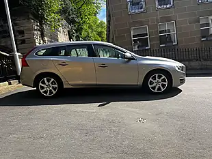 Used 2014 Volvo V60 Se Luxury Nav Gold - Interior and Exterior details 11