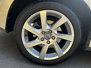 Used 2014 Volvo V60 Se Luxury Nav Gold - Interior and Exterior details 17