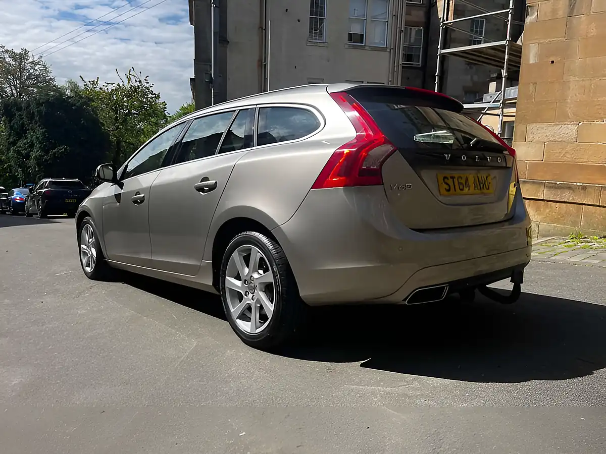 Used 2014 Volvo V60 Se Luxury Nav Gold - Interior and Exterior details 6