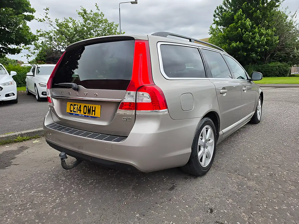 Used 2014 Volvo V70 Business Edition Gold - Interior and Exterior details 10