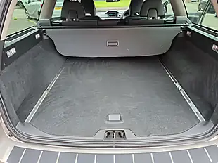 Used 2014 Volvo V70 Business Edition Gold - Interior and Exterior details 17