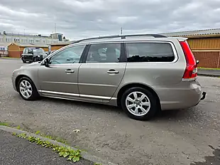 Used 2014 Volvo V70 Business Edition Gold - Interior and Exterior details 7