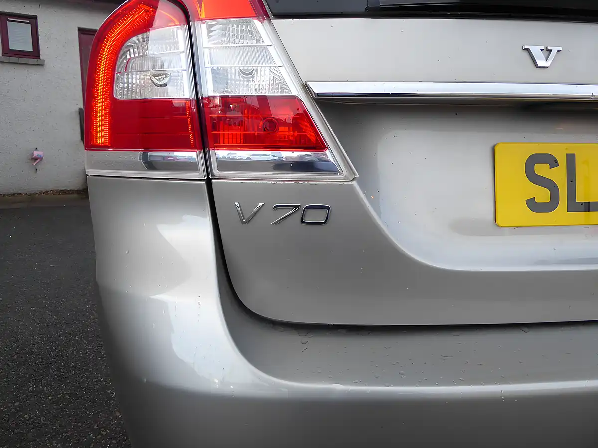 Used 2014 Volvo V70 Business Edition Gold - Interior and Exterior details 7