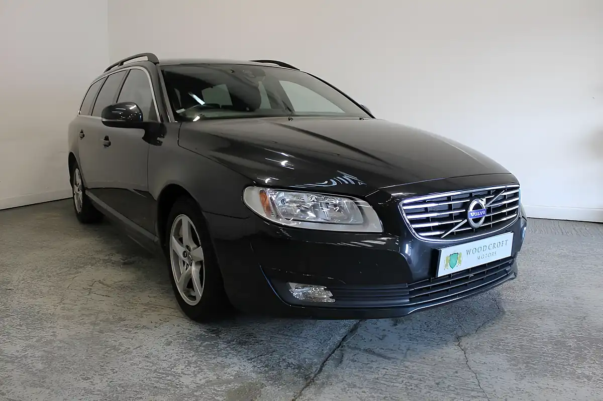 Used 2014 Volvo V70 Business Edition Grey - Front View
