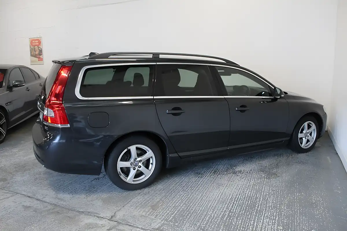 Used 2014 Volvo V70 Business Edition Grey - Interior and Exterior details 8